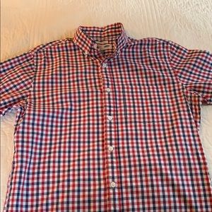 Old navy button down short sleeve shirt